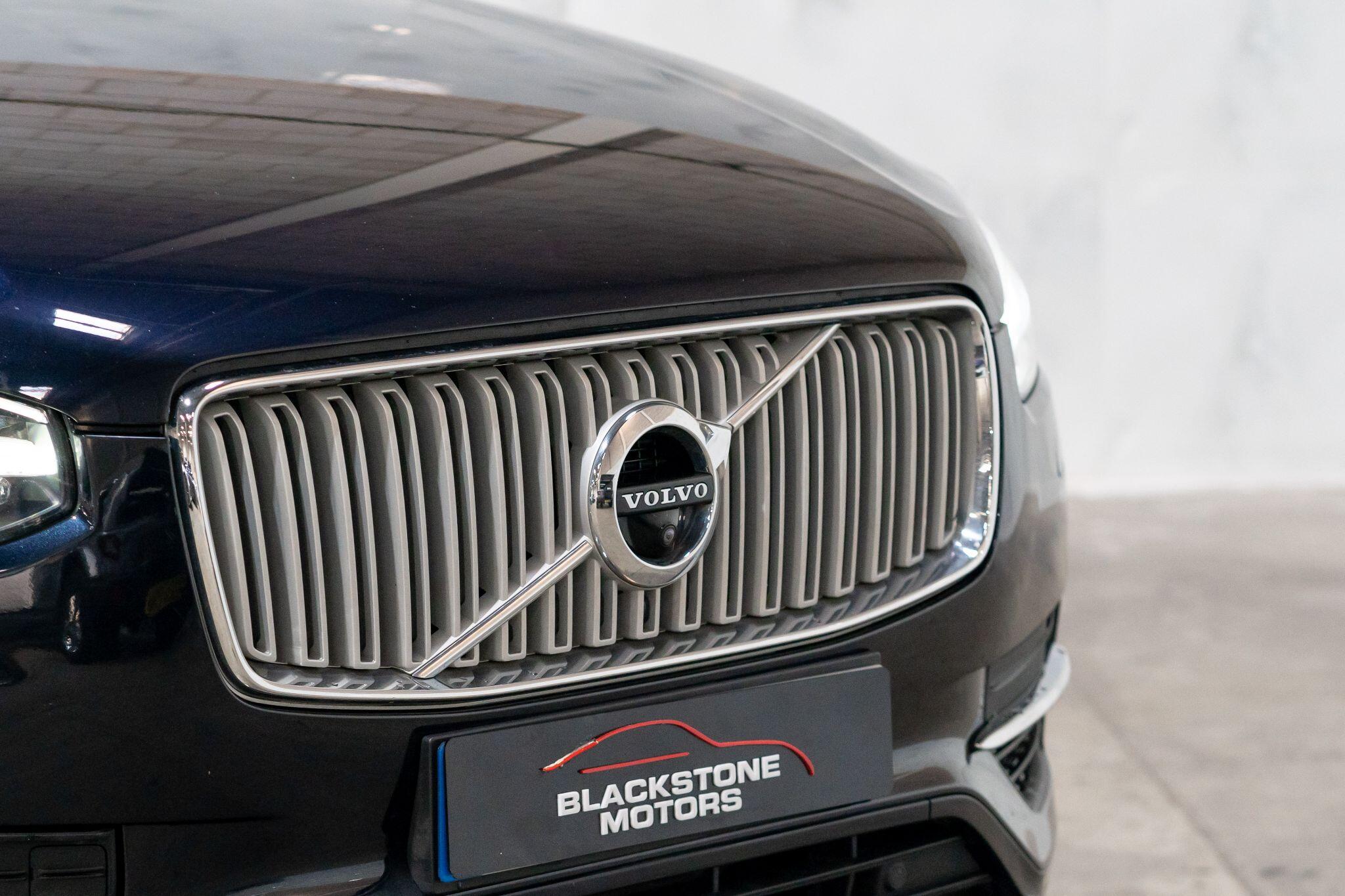 Volvo XC90 view 12