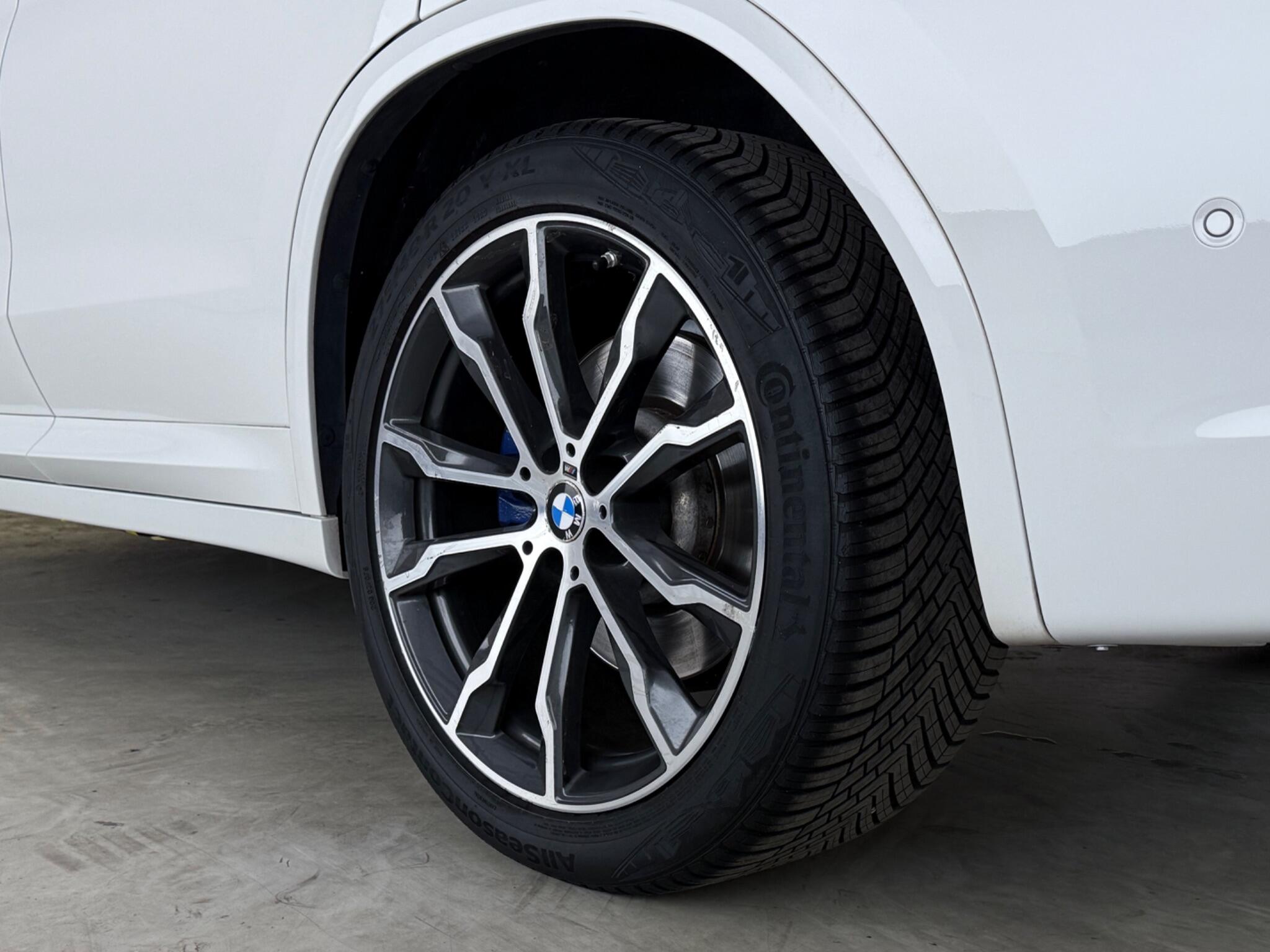BMW X3 view 9
