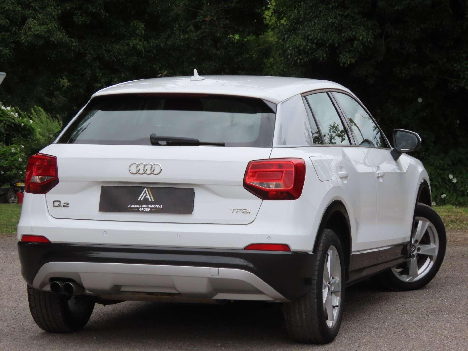 Audi Q2 view 4