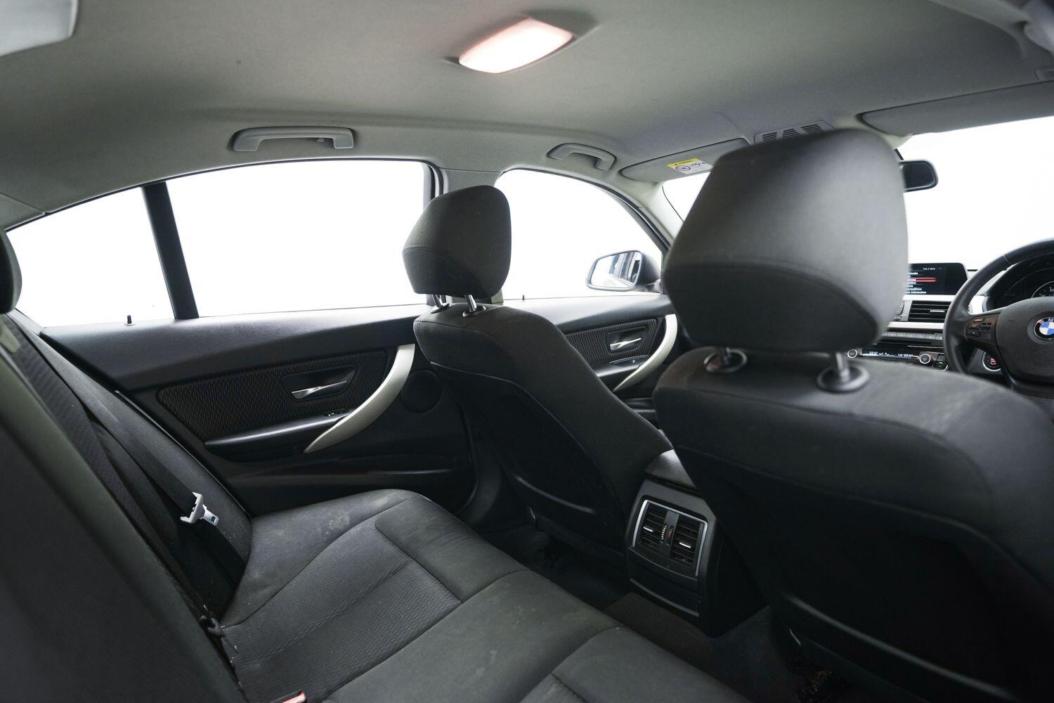 BMW 3 Series view 12