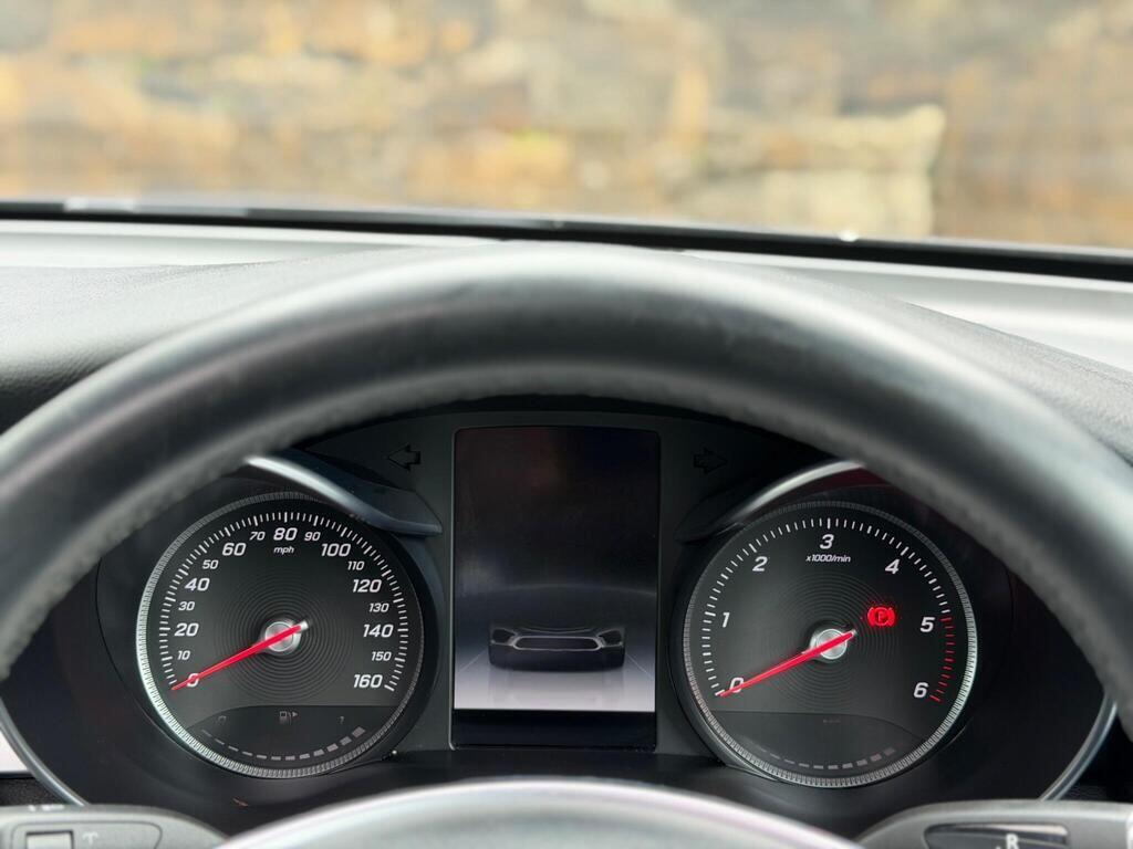 Mercedes-Benz GLC view 26