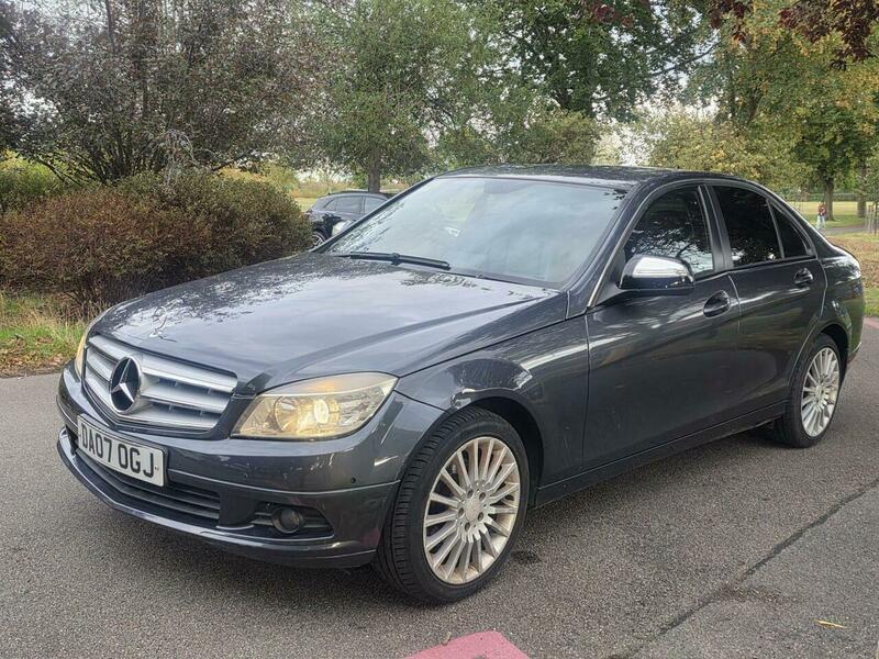 Mercedes-Benz C-Class view 27