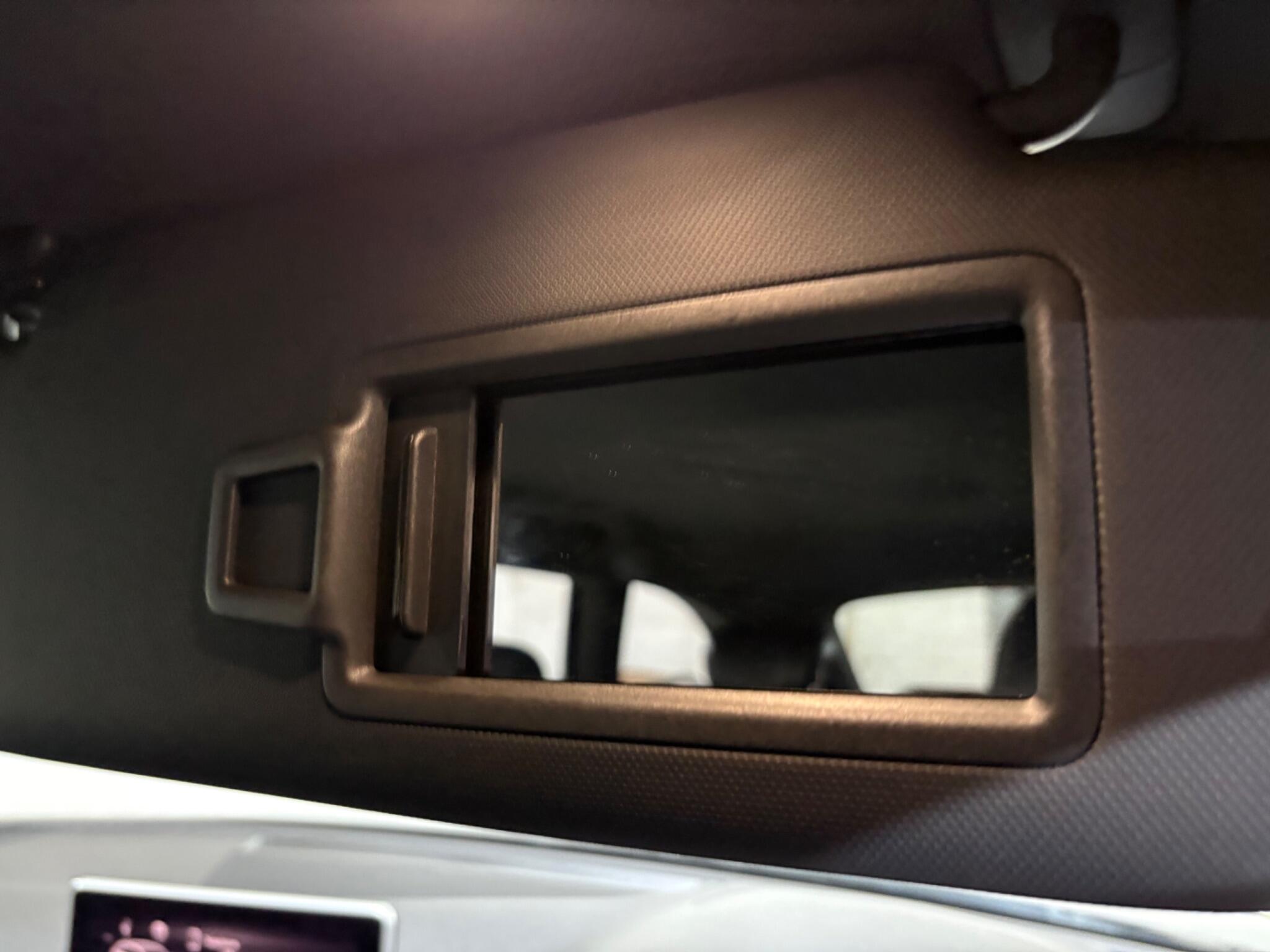 Audi RS4 Avant view 11