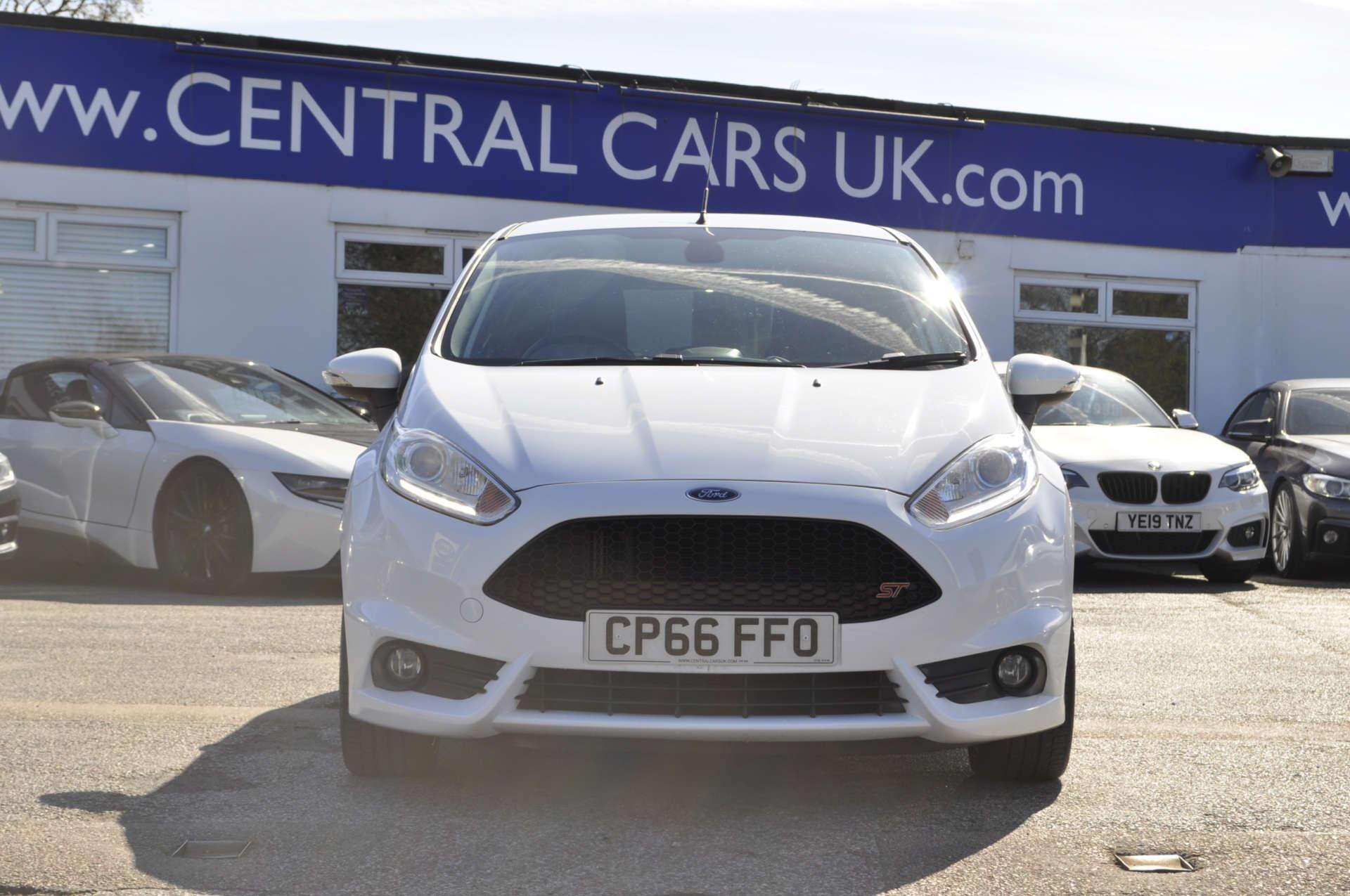 Ford Fiesta view 3