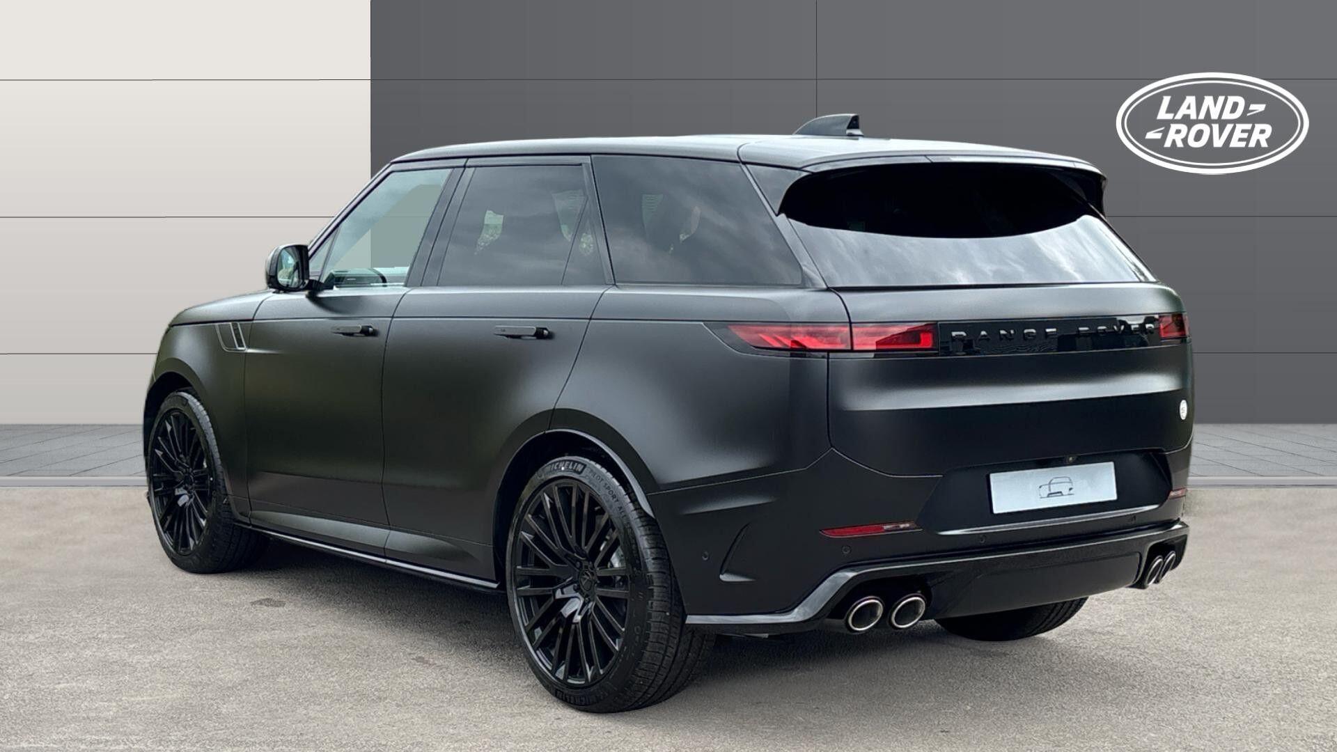 Land Rover Range Rover Sport view 4