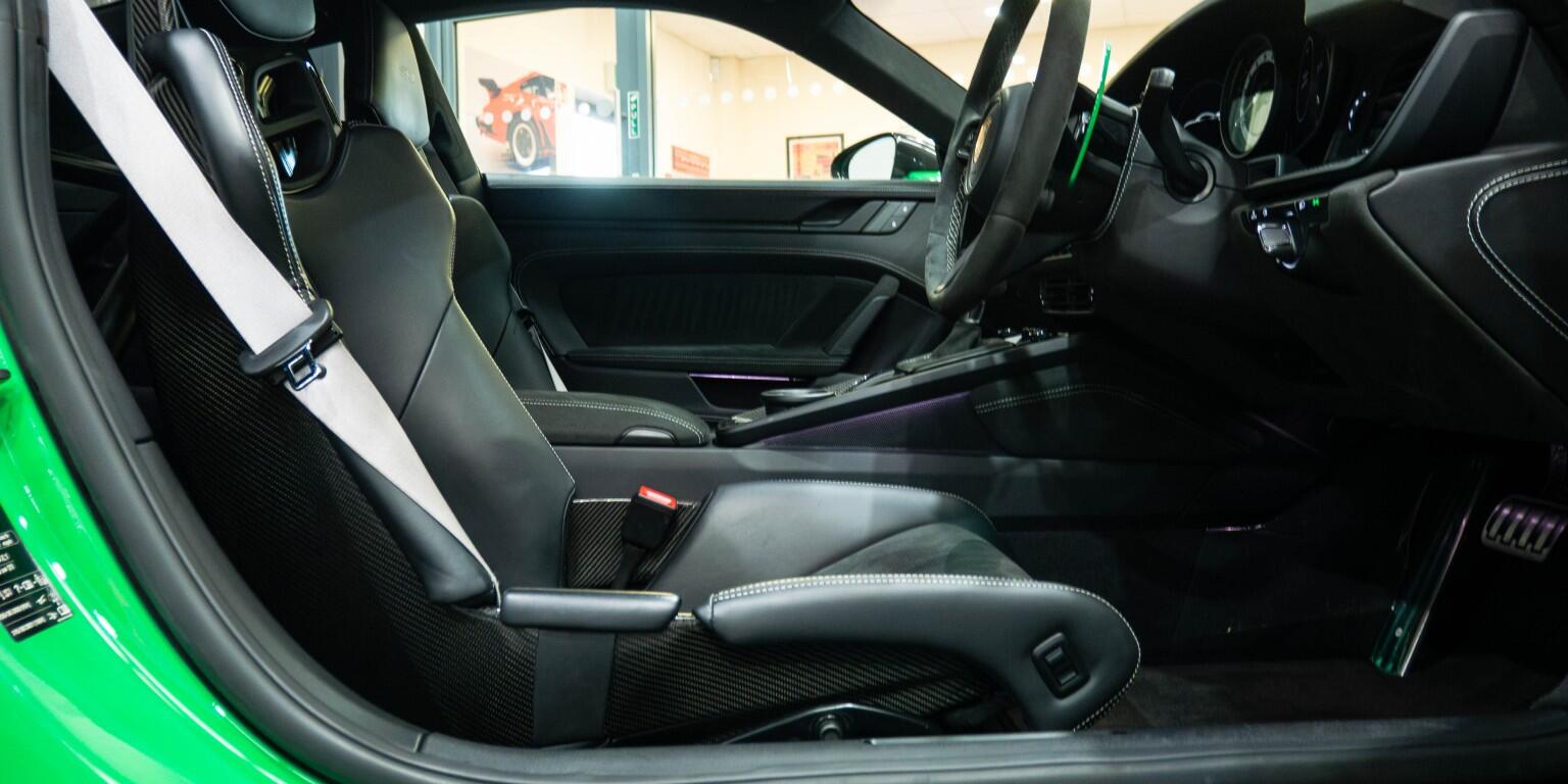Porsche 911 view 14