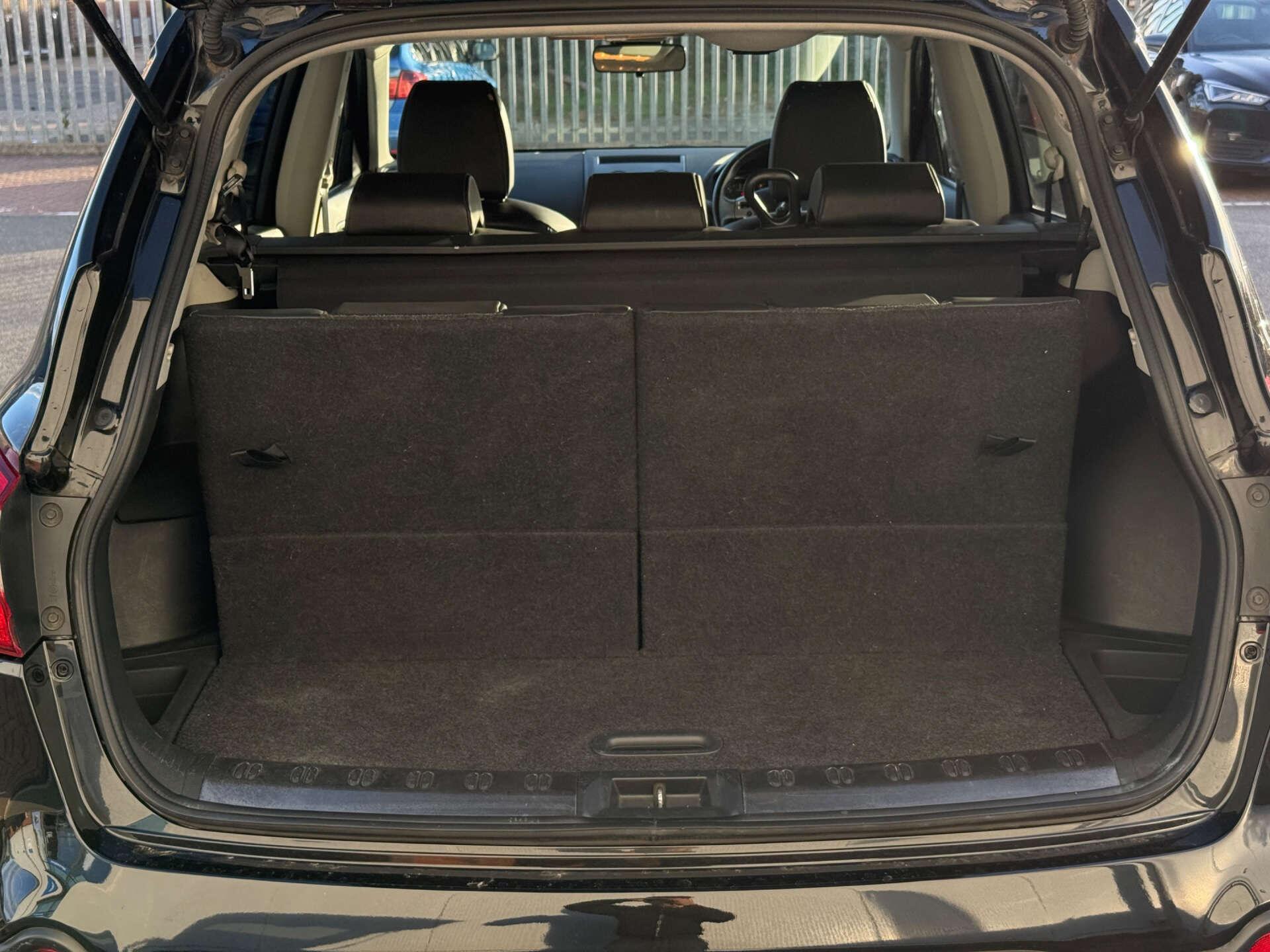 Nissan Qashqai+2 view 24
