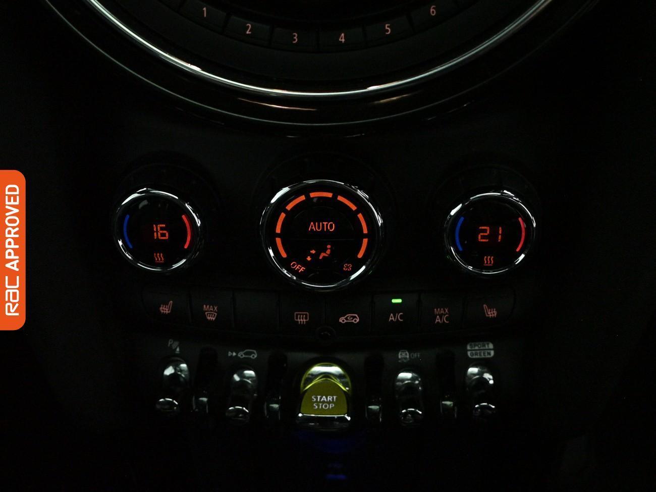 Mini Hatch view 23