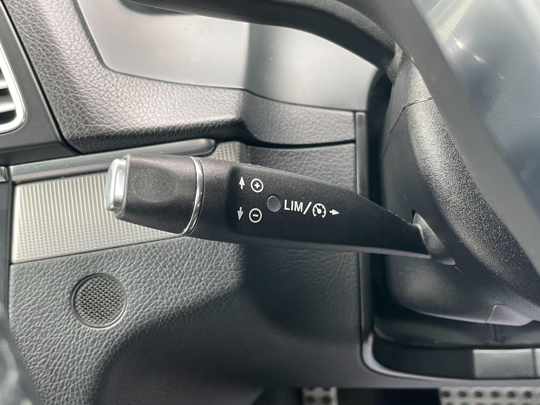 Mercedes-Benz E-Class view 34