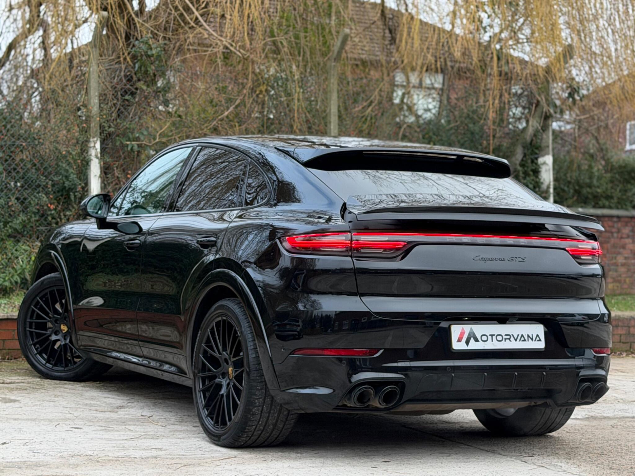 Porsche Cayenne view 4