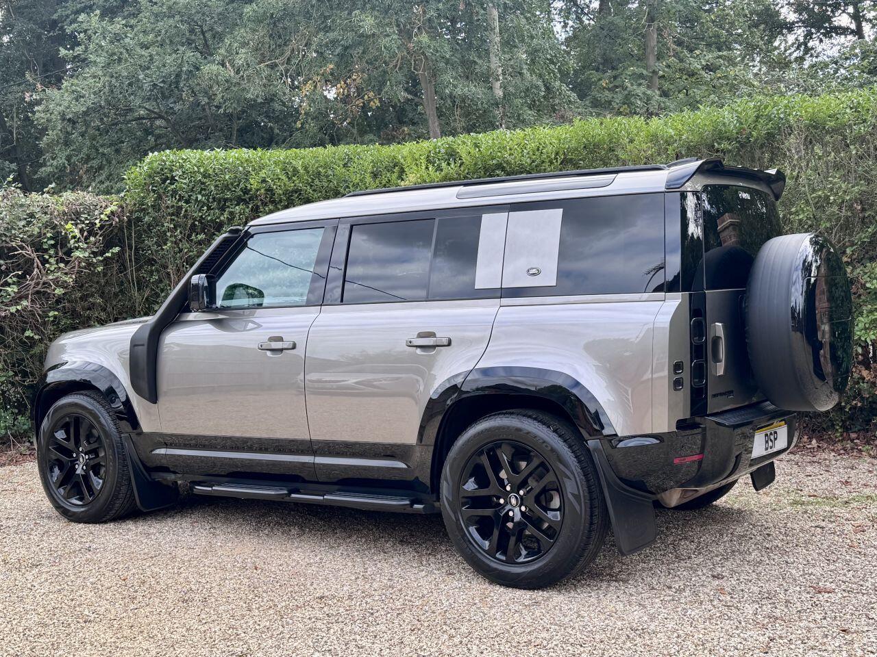 Land Rover Defender view 45