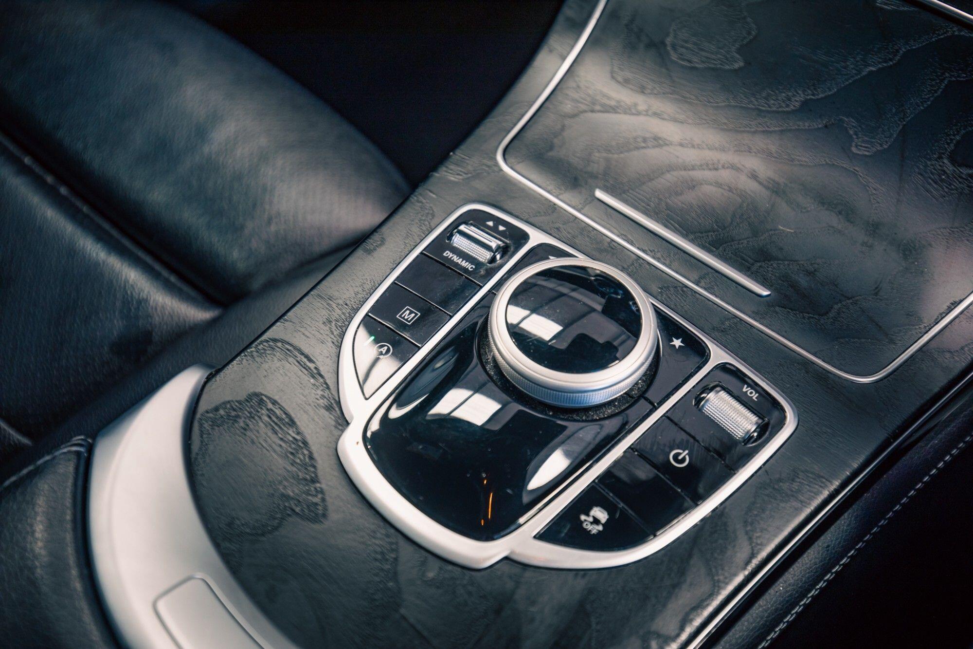 Mercedes-Benz GLC view 34