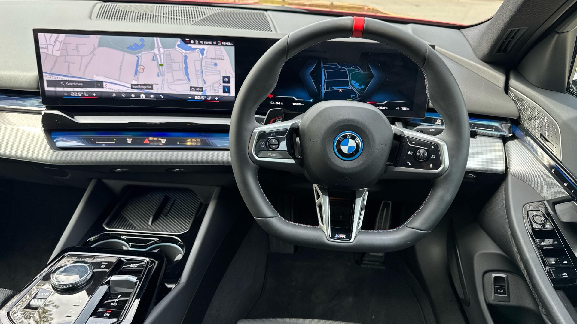 BMW i5 view 5