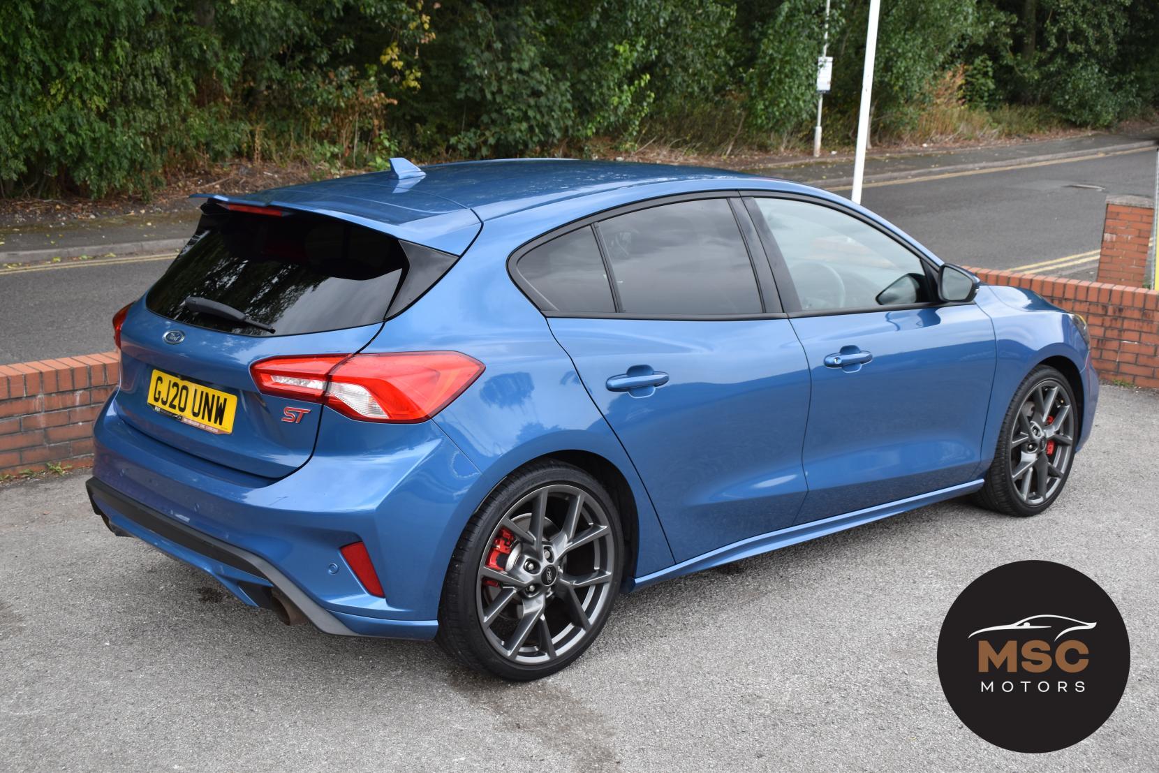 Ford Focus view 19