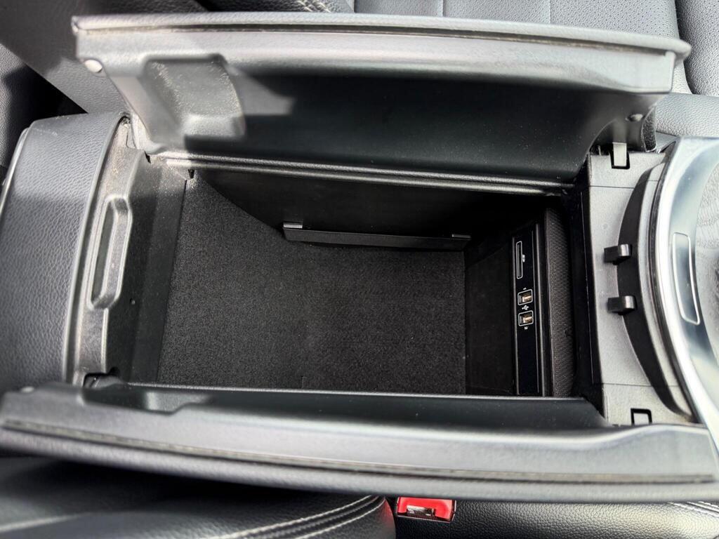 Mercedes-Benz GLC view 45