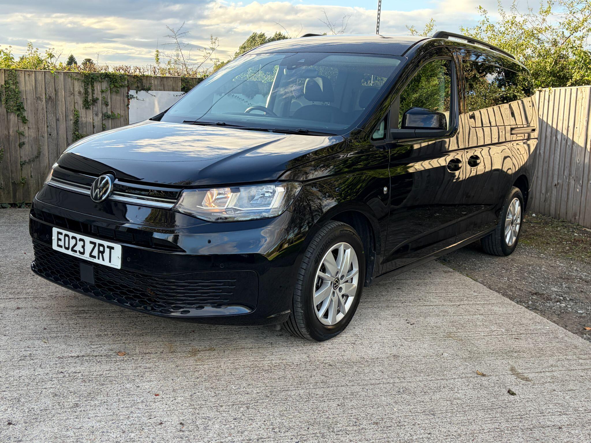 Volkswagen Caddy Maxi view 4