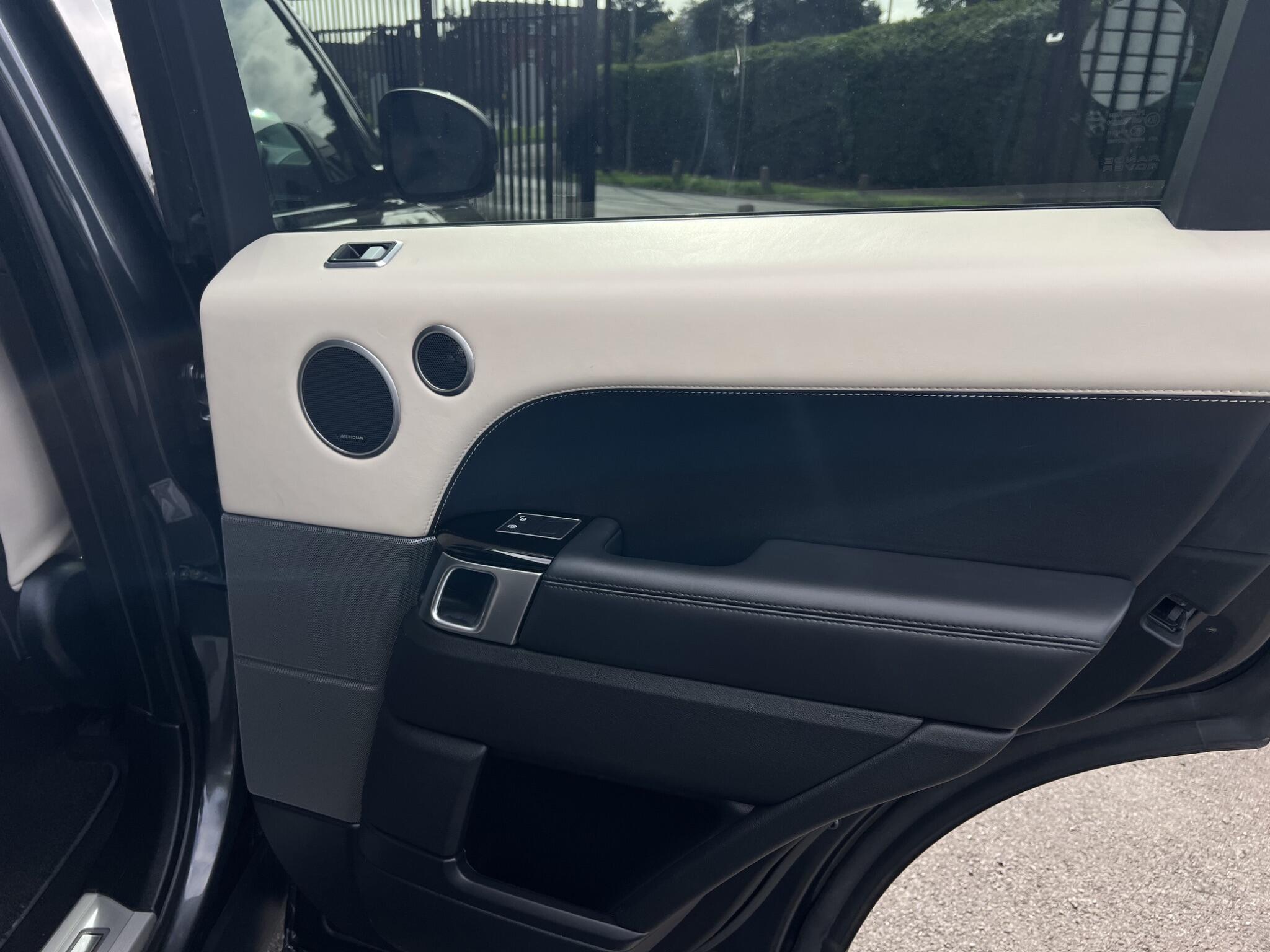 Land Rover Range Rover Sport view 22