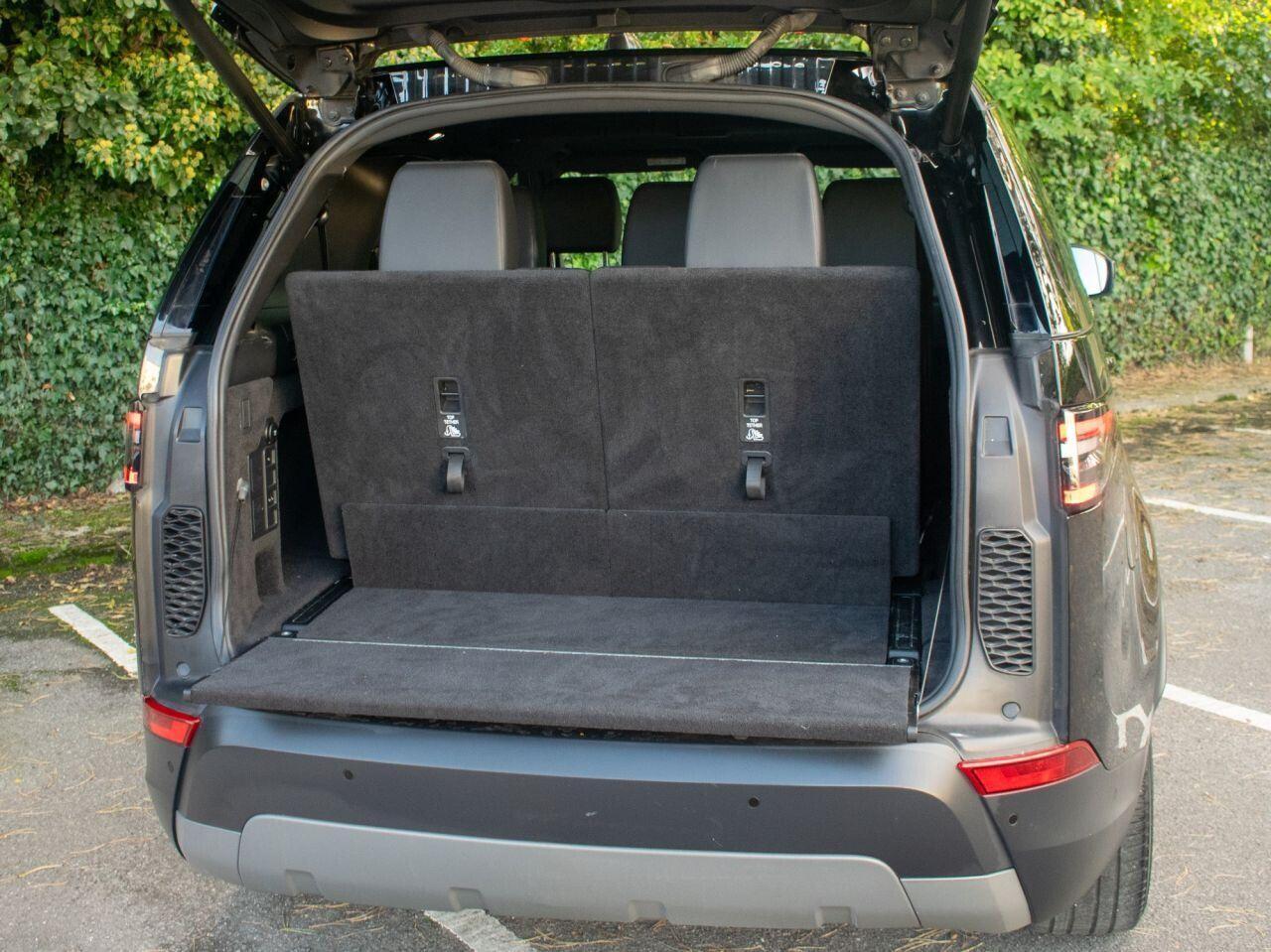 Land Rover Discovery view 22