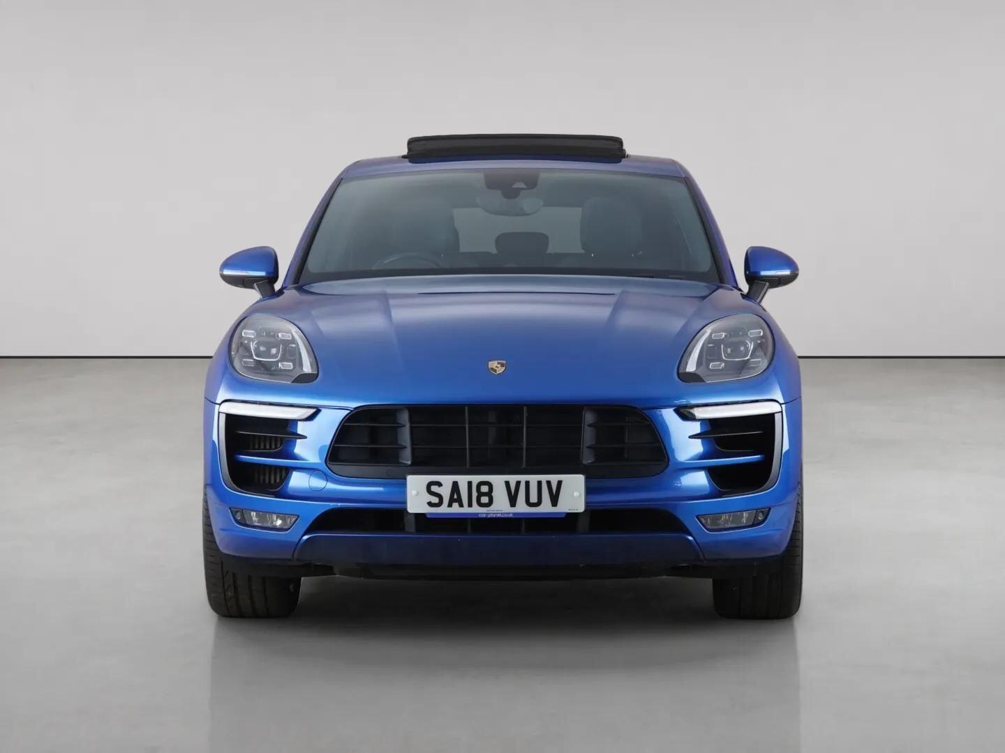 Porsche Macan view 5