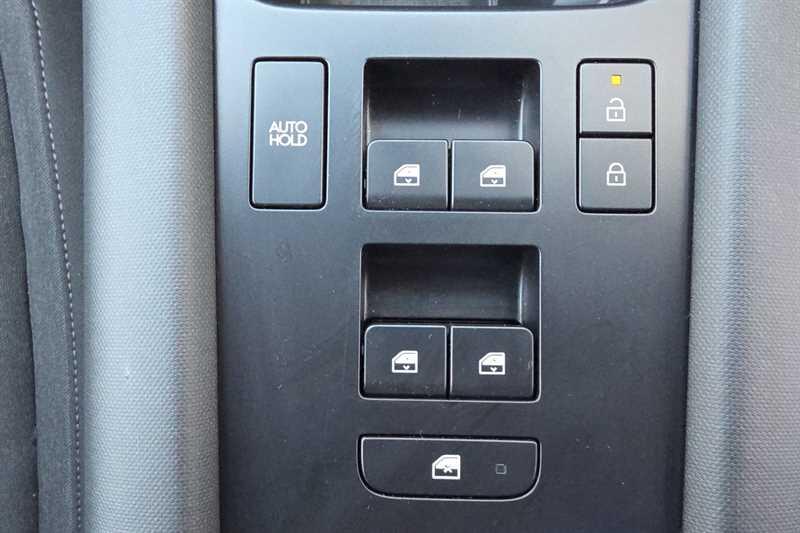 Hyundai Ioniq 6 view 16