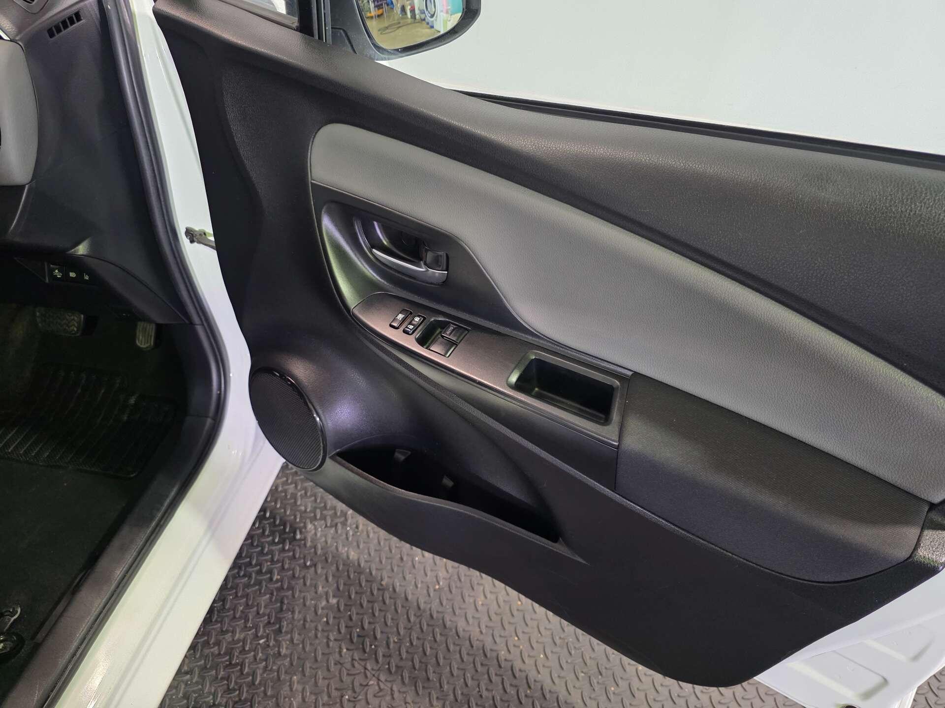 Toyota Yaris view 18