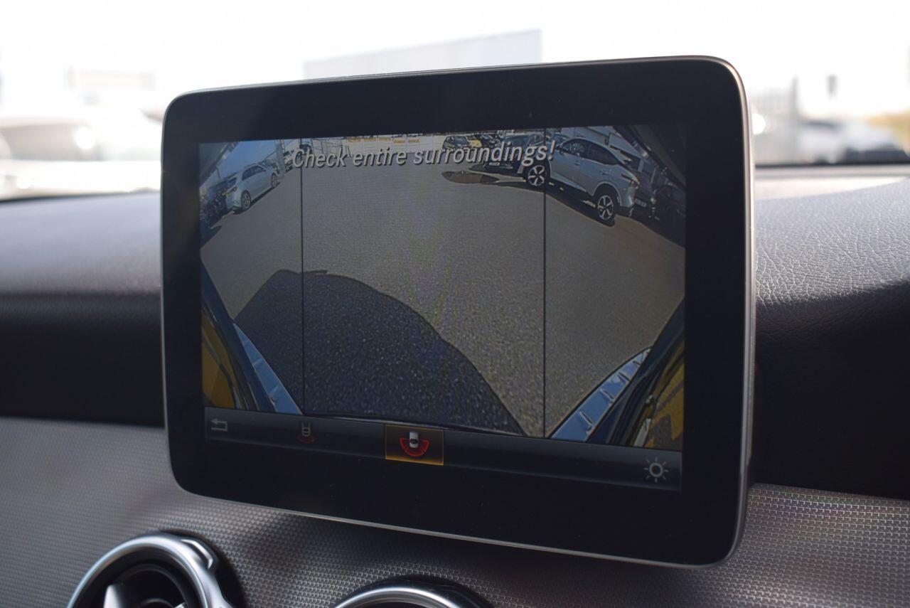 Mercedes-Benz Gla view 25