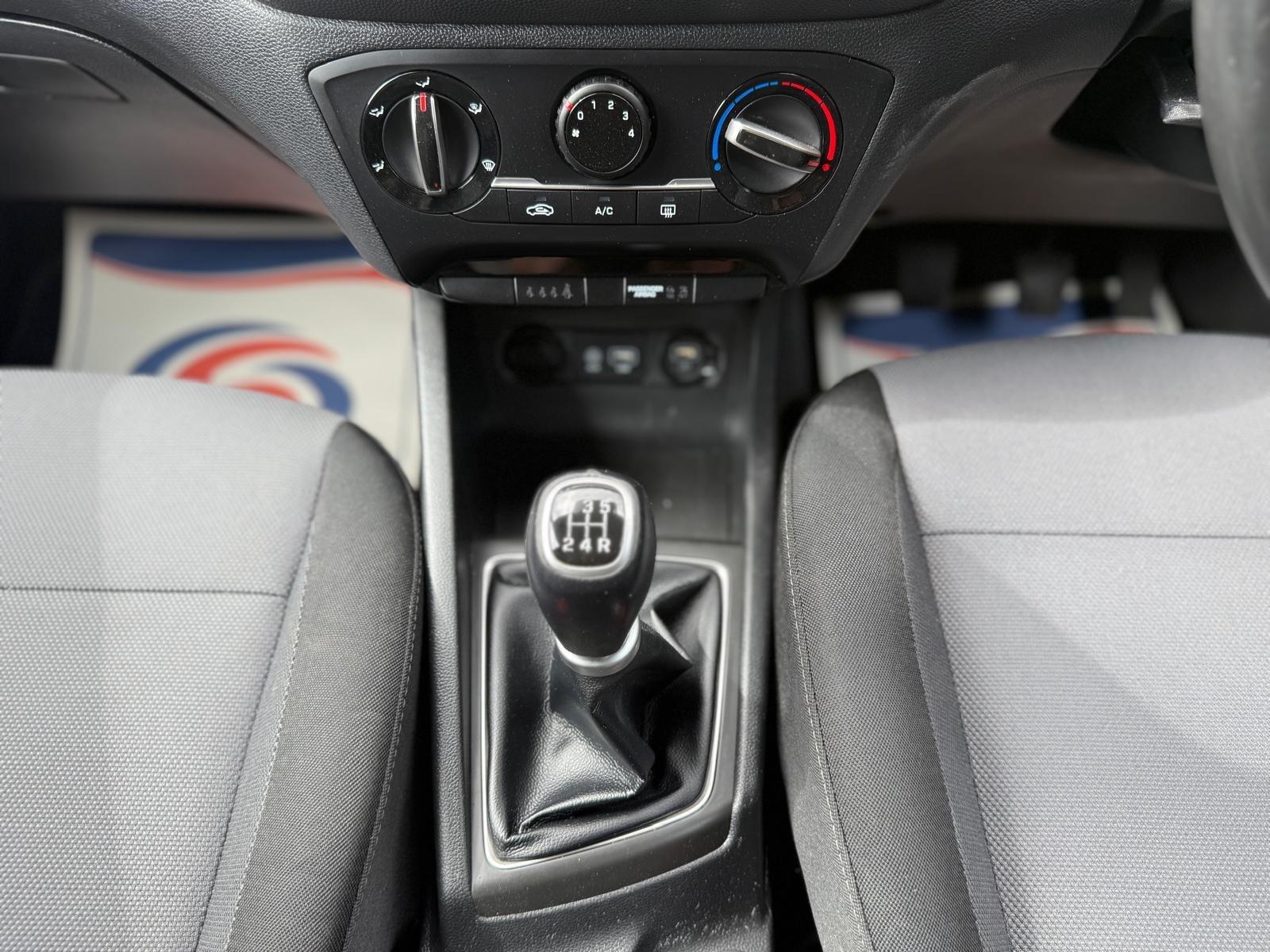 Hyundai i20 view 21