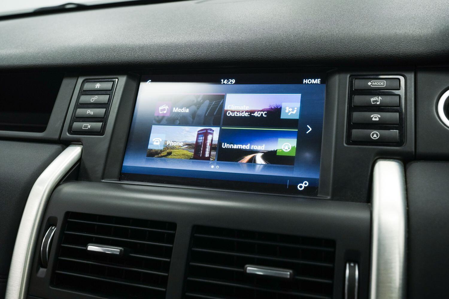 Land Rover Discovery Sport view 25