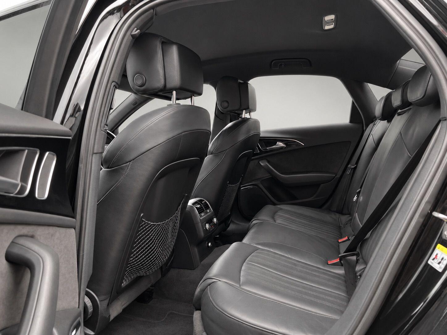 Audi A6 view 32