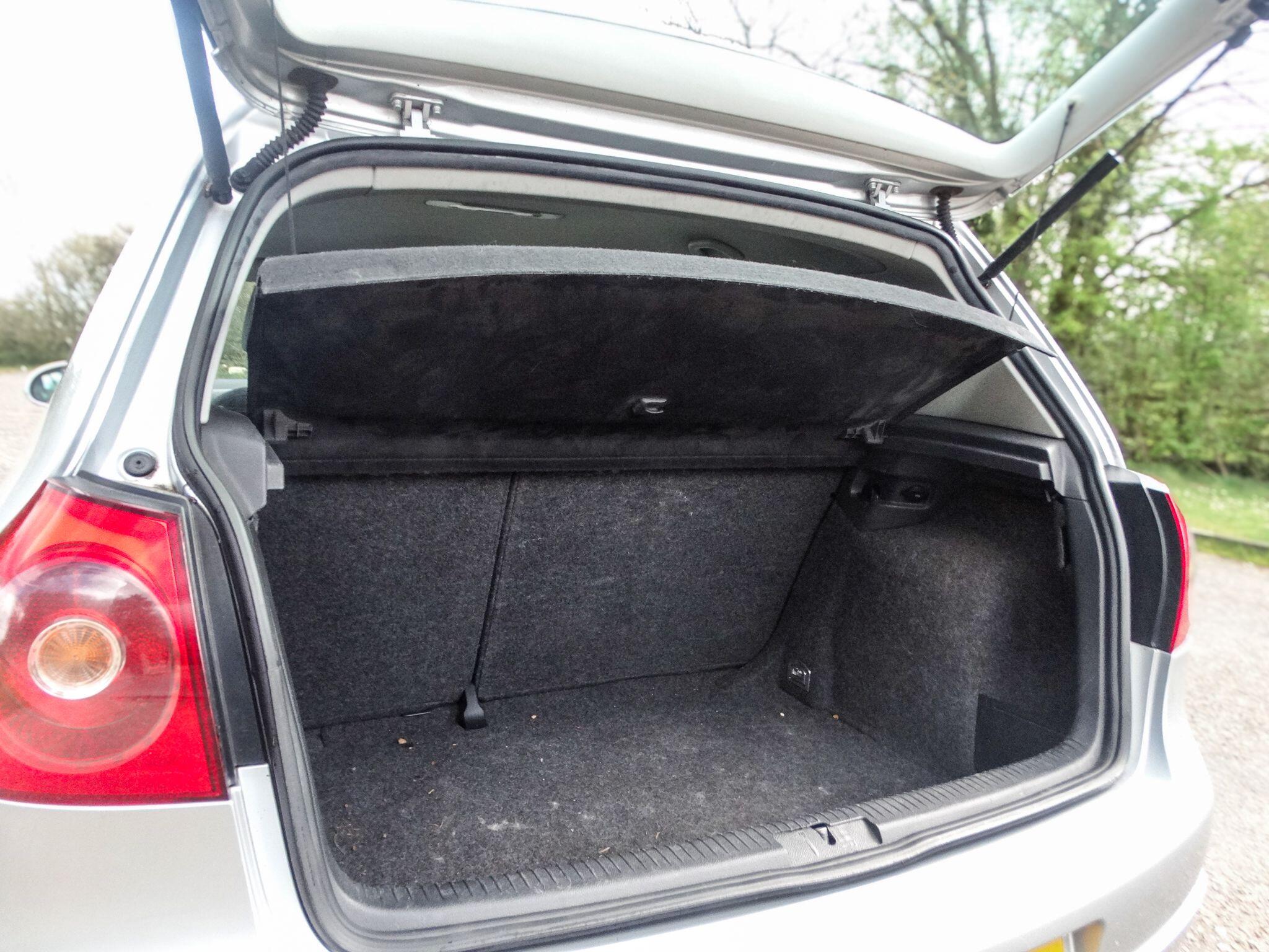 Volkswagen Golf view 9