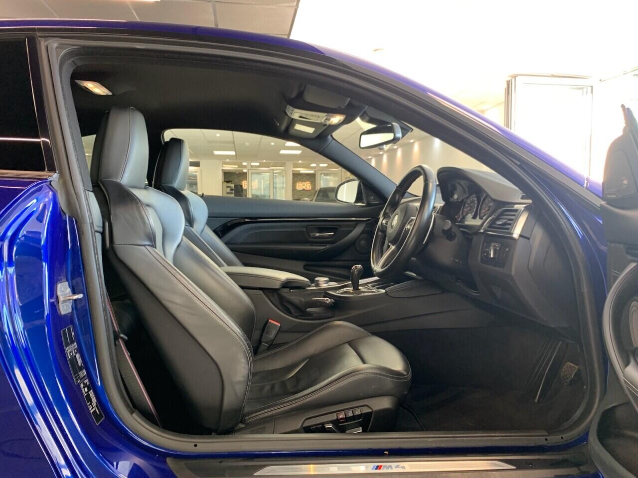 BMW M4 view 20