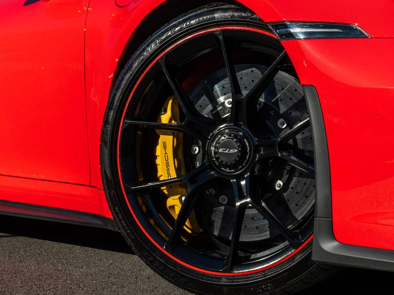 Porsche 911 view 48