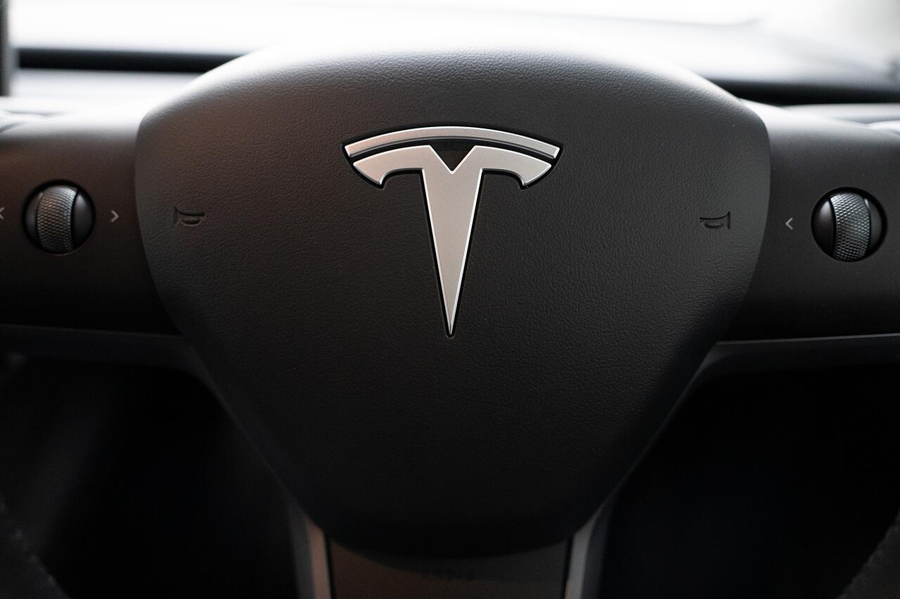 Tesla Model Y view 15