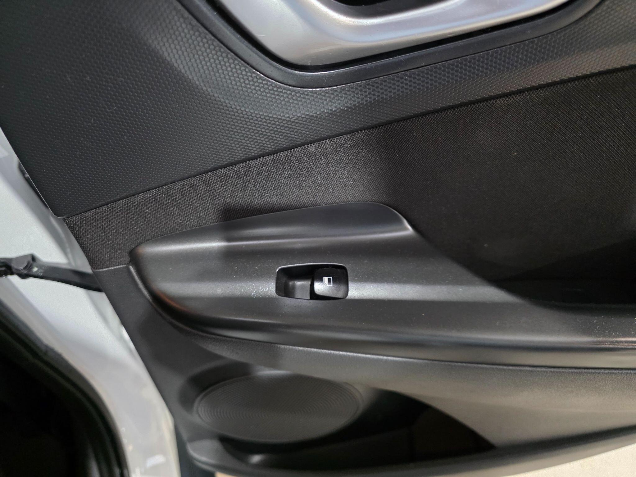Hyundai Kona view 21