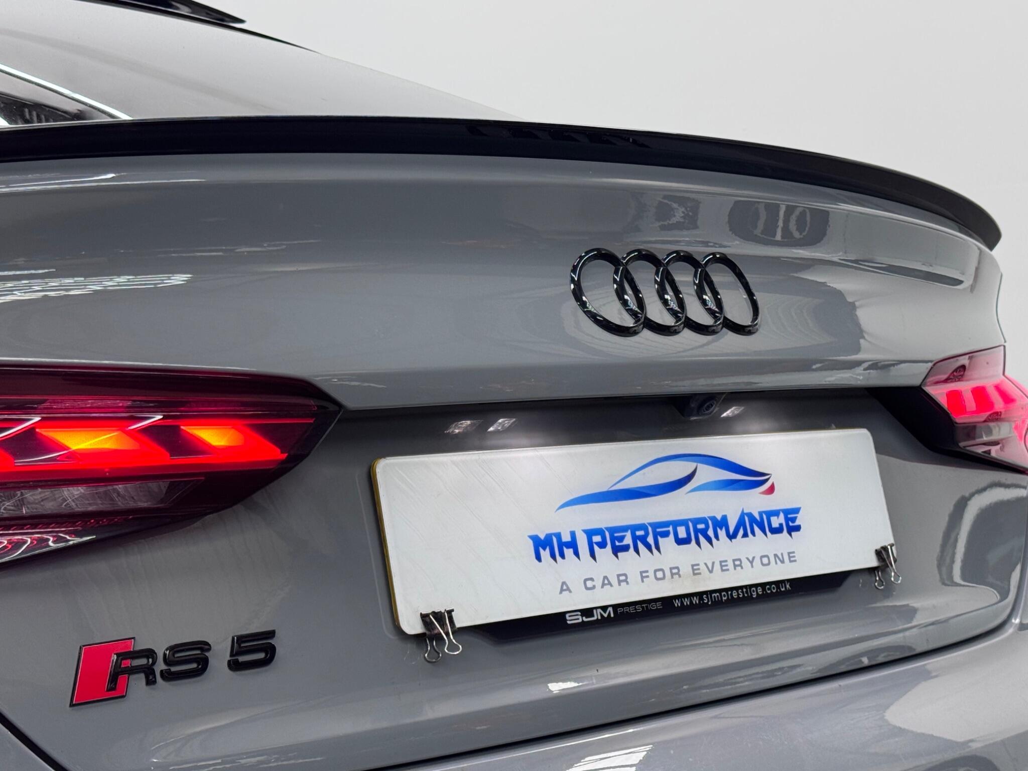 Audi RS5 view 22