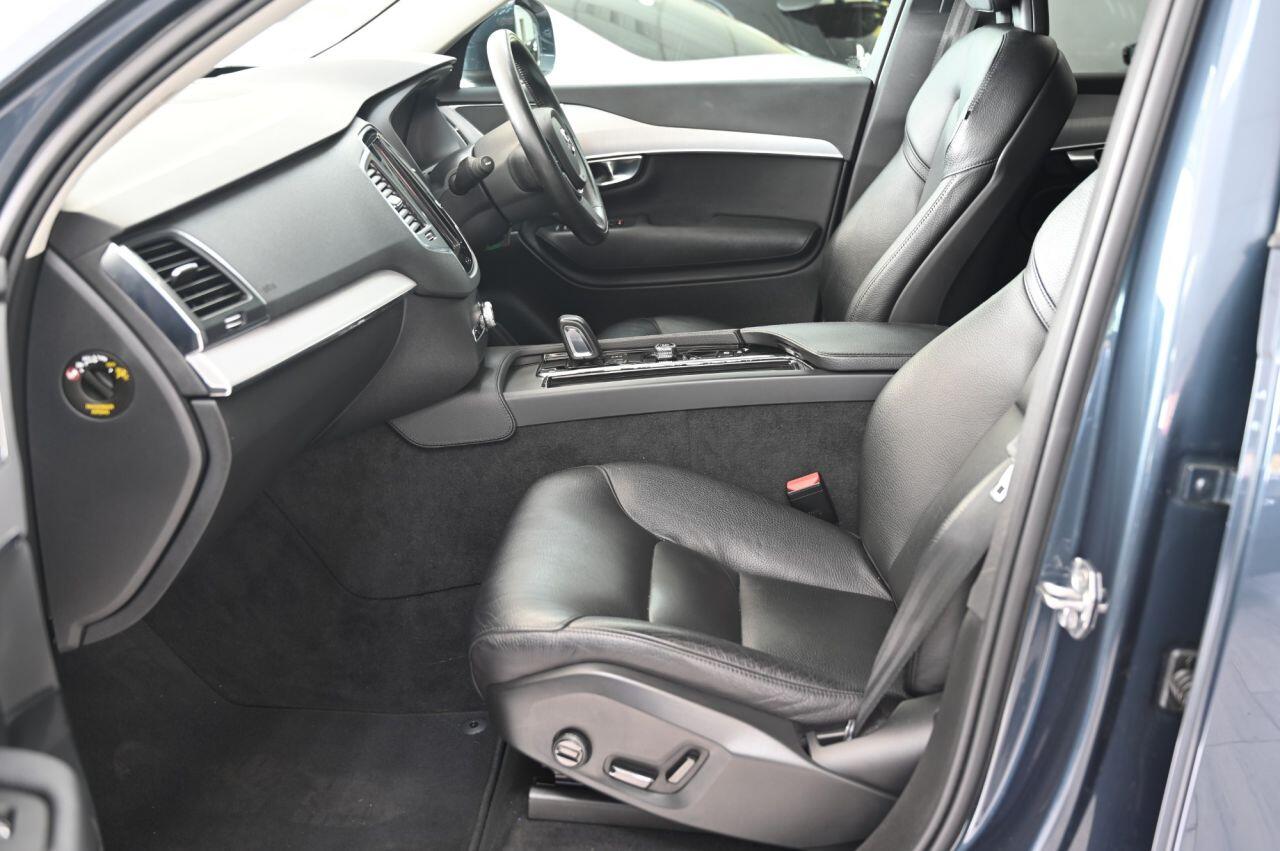 Volvo XC90 view 15
