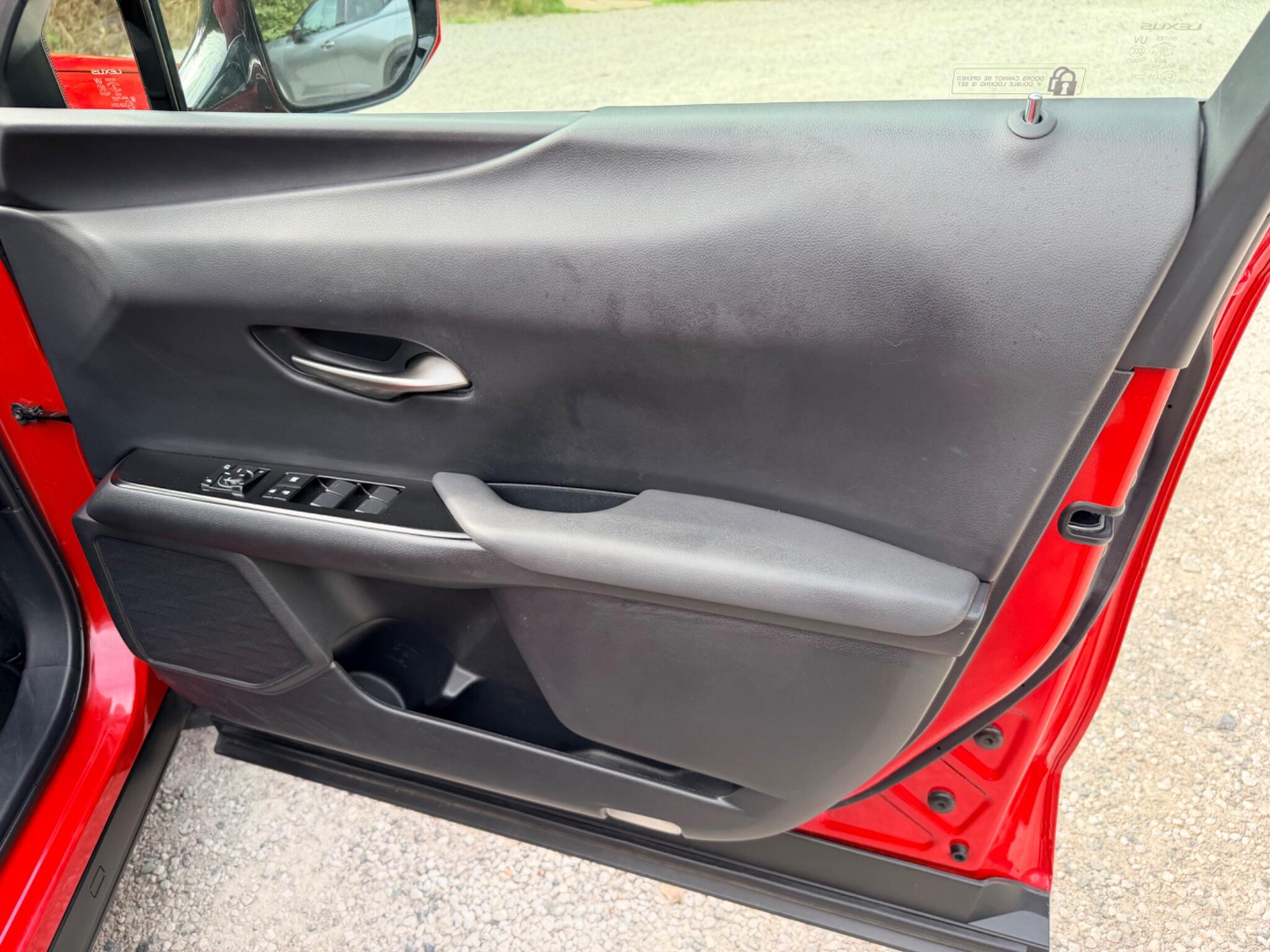 Lexus Ux view 35