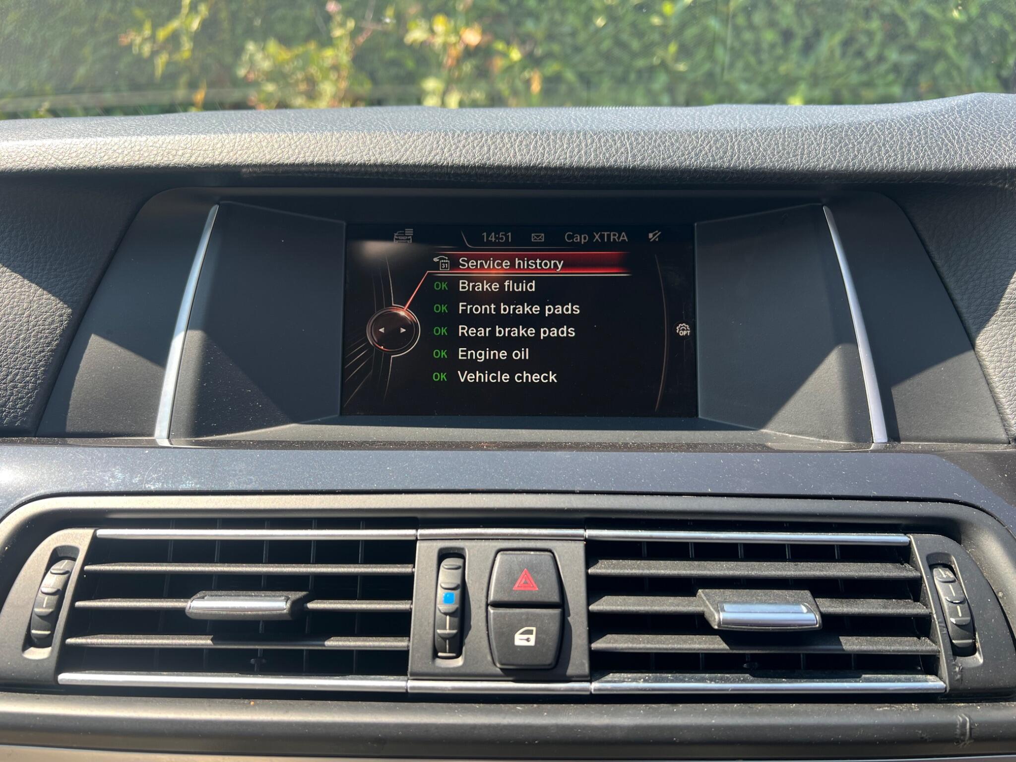 BMW 5 Series view 33