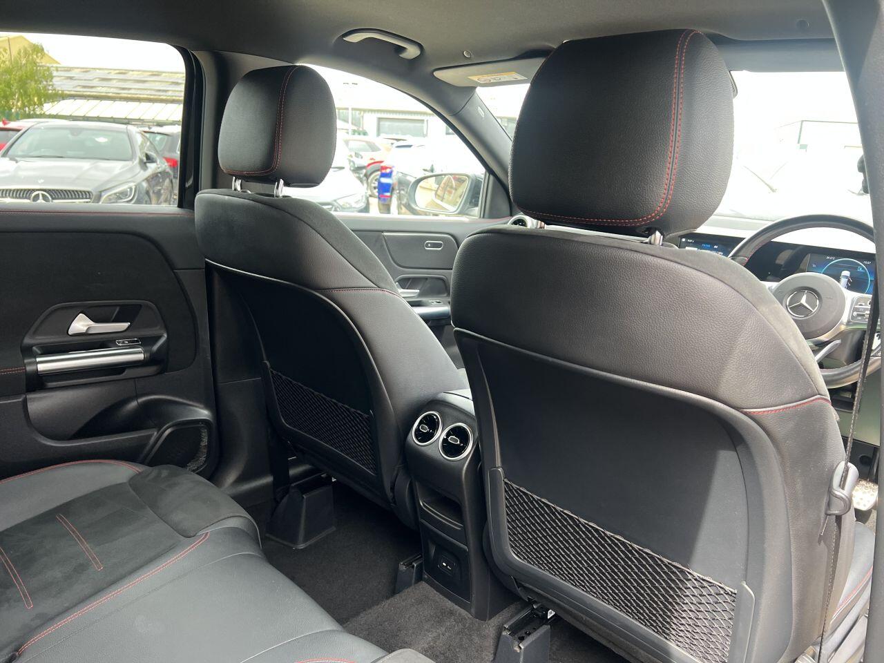 Mercedes-Benz Gla view 20