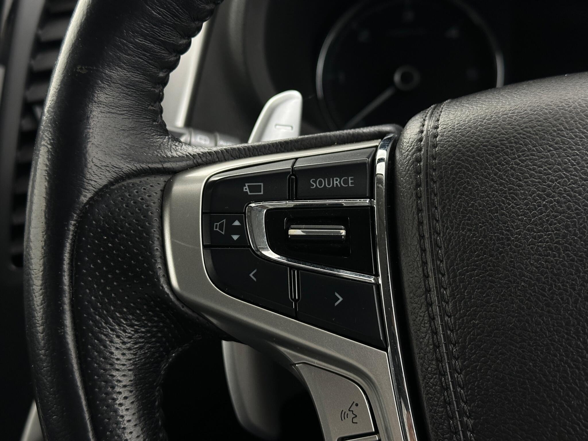 Mitsubishi Shogun Sport view 15