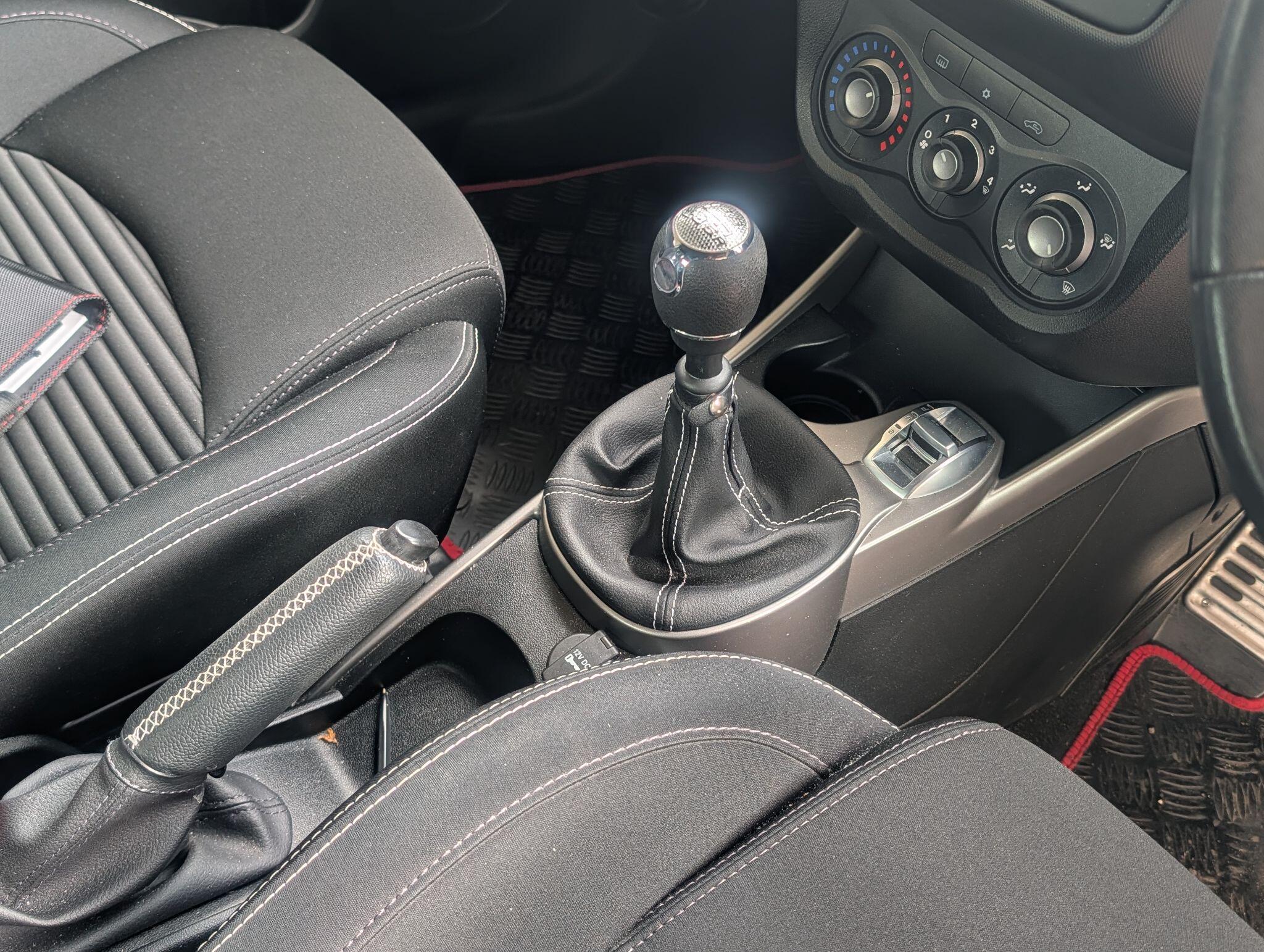 Alfa Romeo Mito view 18