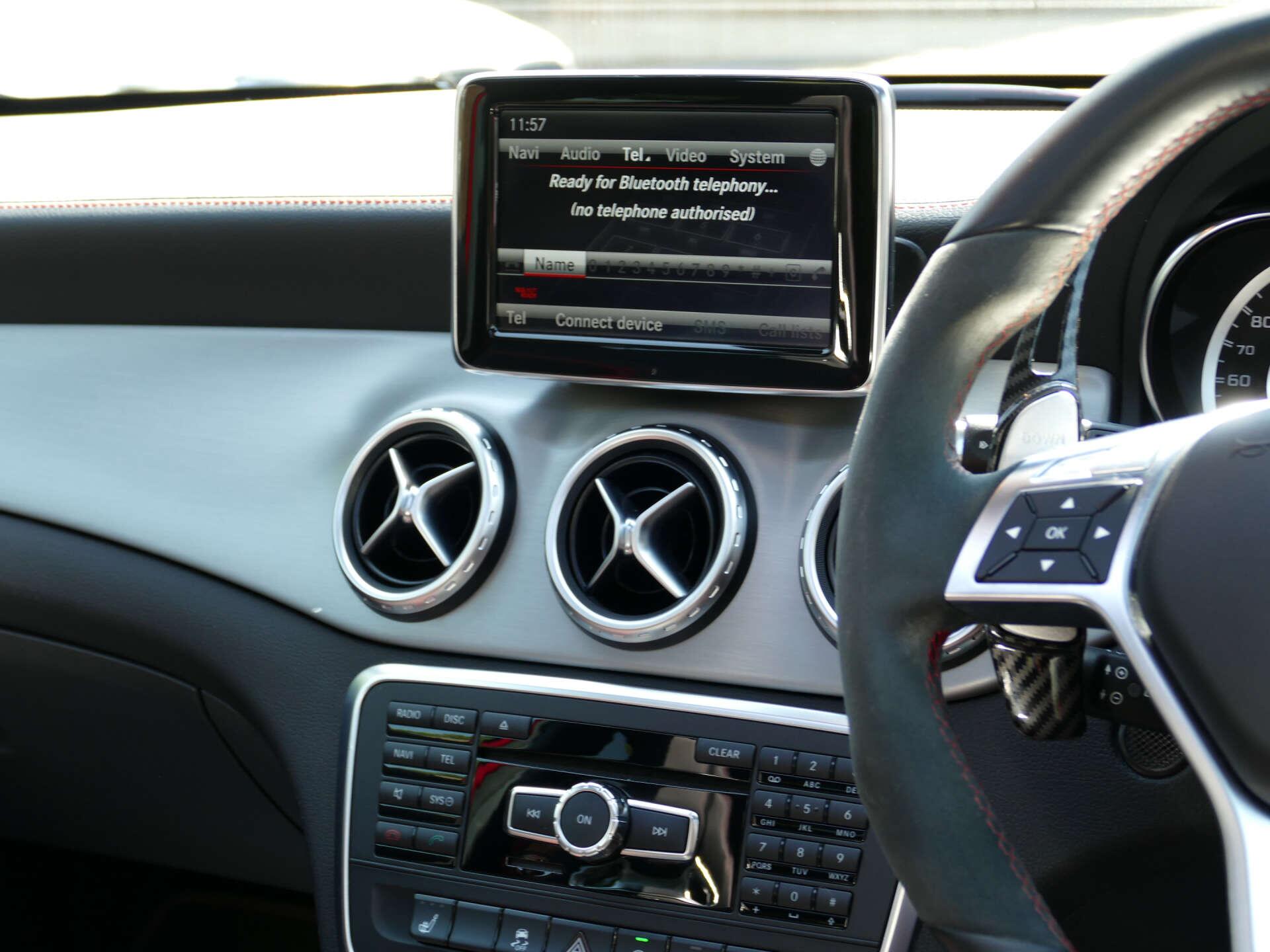 Mercedes-Benz Gla view 19