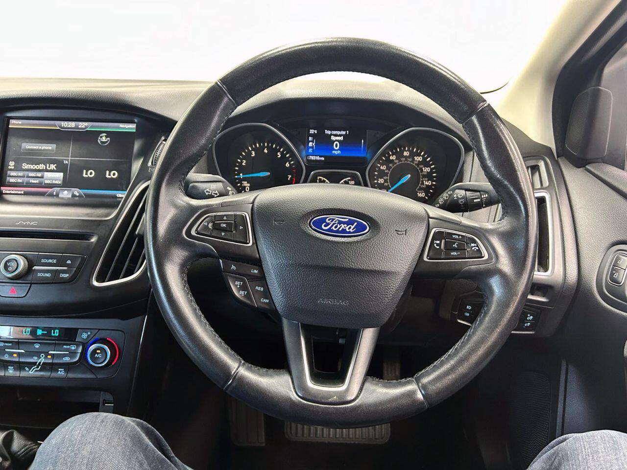 Ford Focus view 18