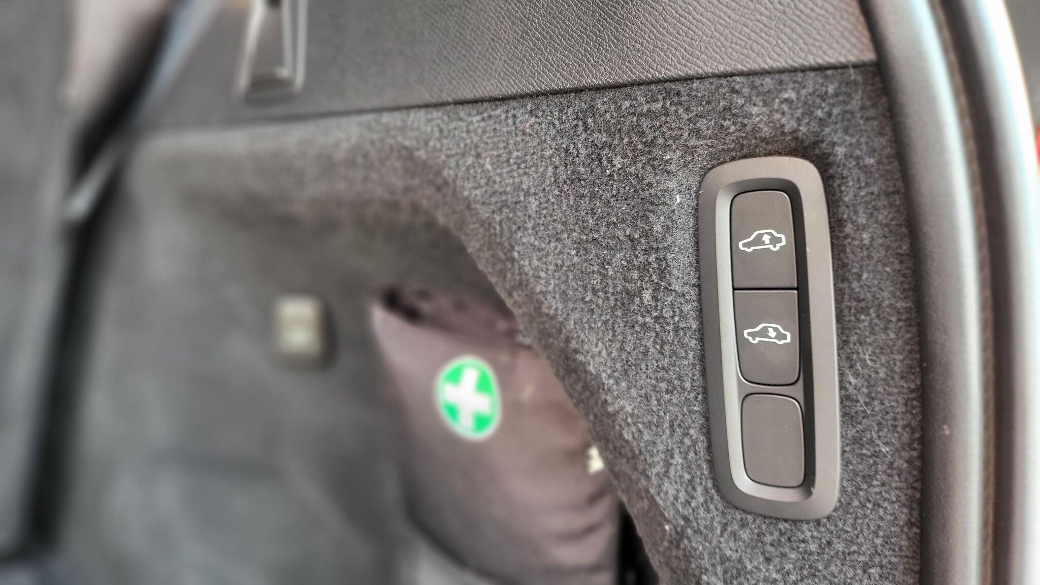 Volvo XC90 view 24