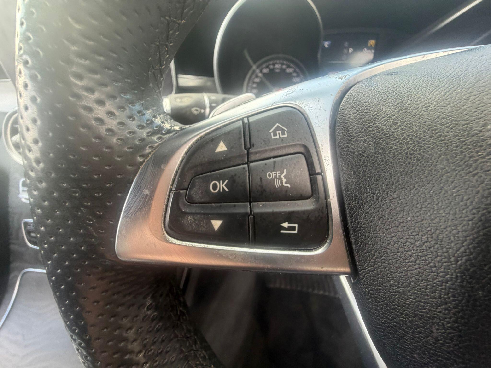 Mercedes-Benz C-Class view 16