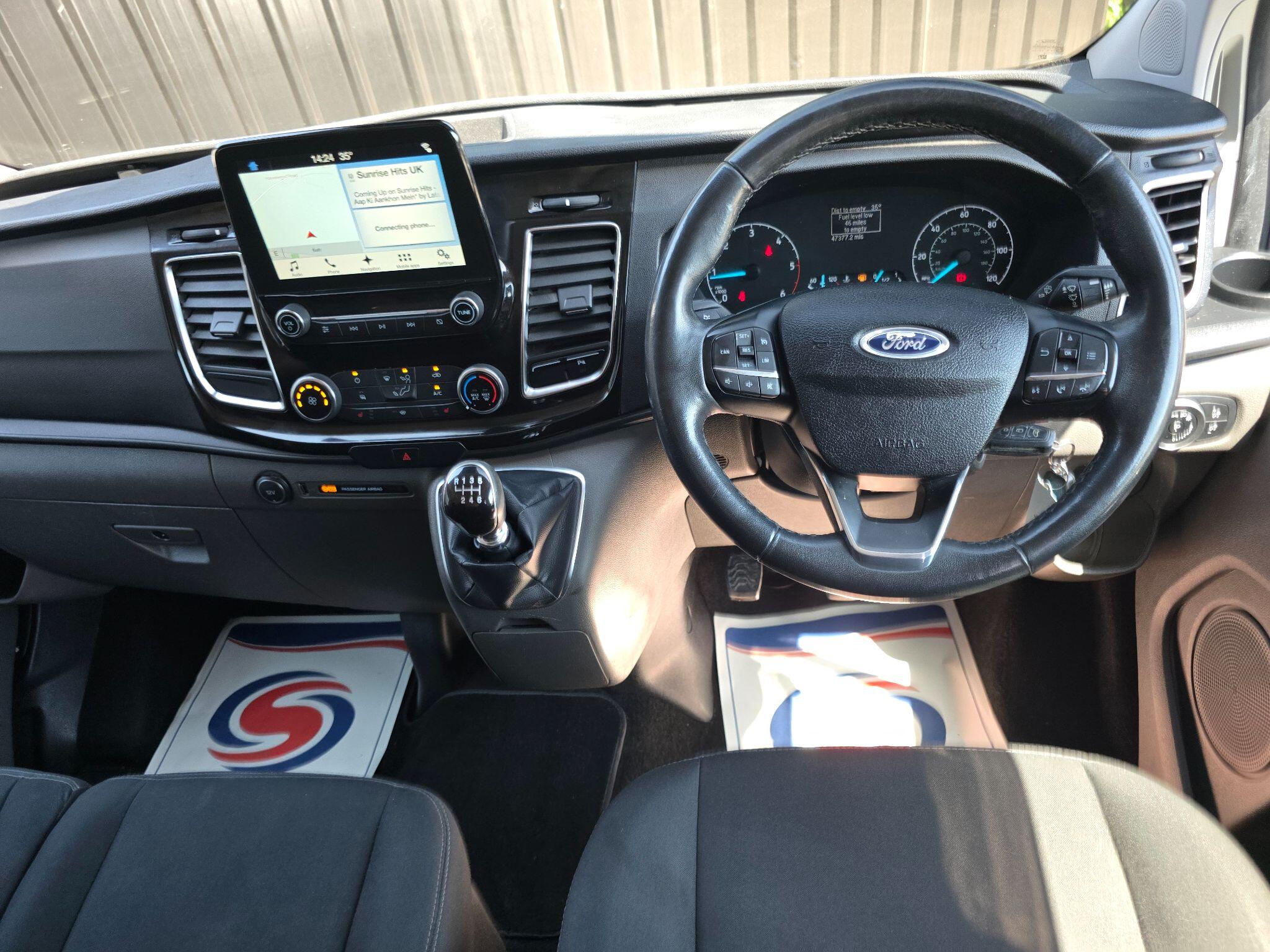 Ford Transit Custom view 23