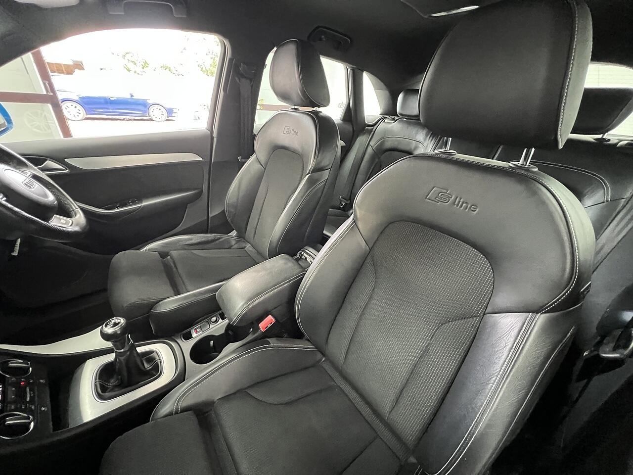 Audi Q3 view 16