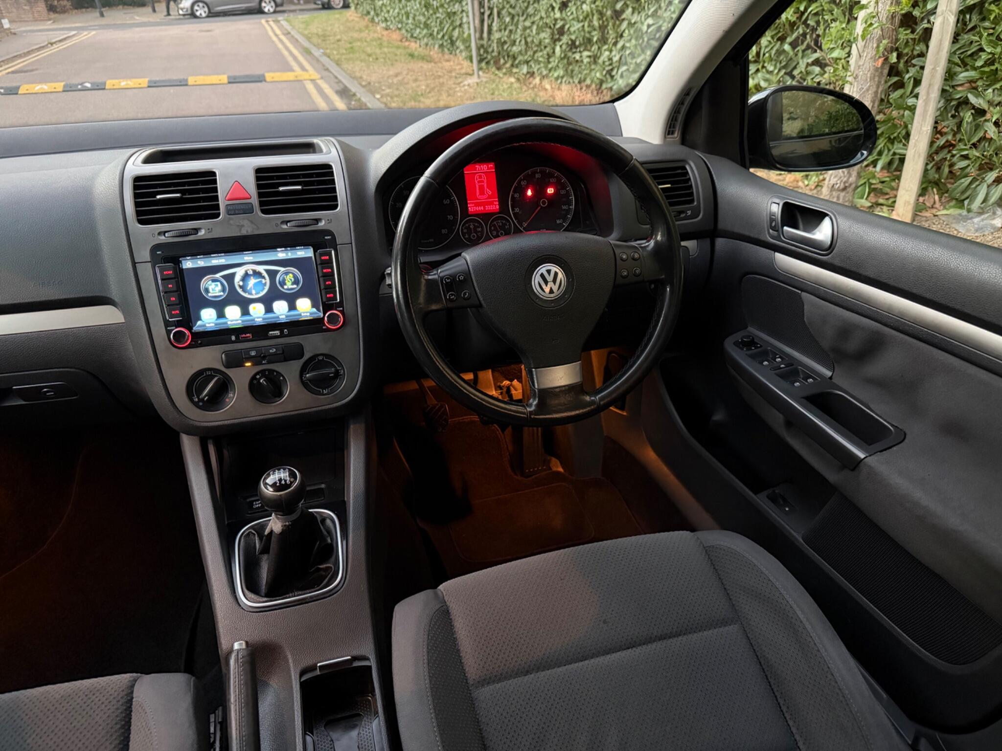 Volkswagen Golf view 16