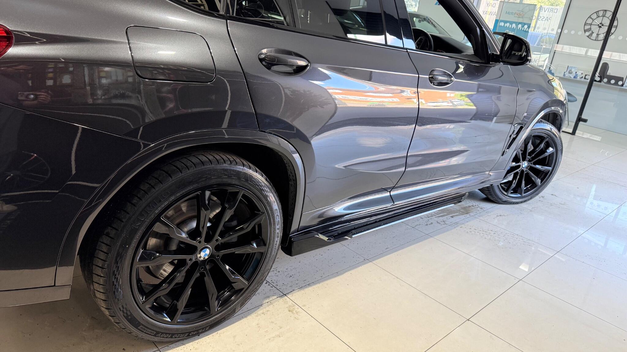 BMW X4 view 30