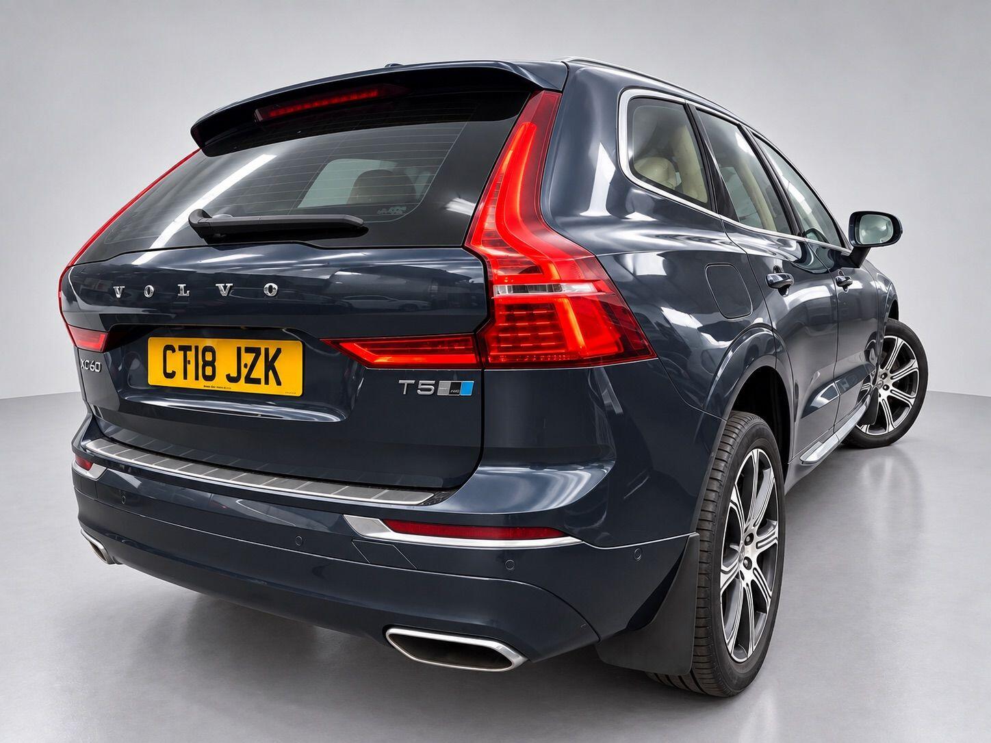 Volvo XC60 view 15